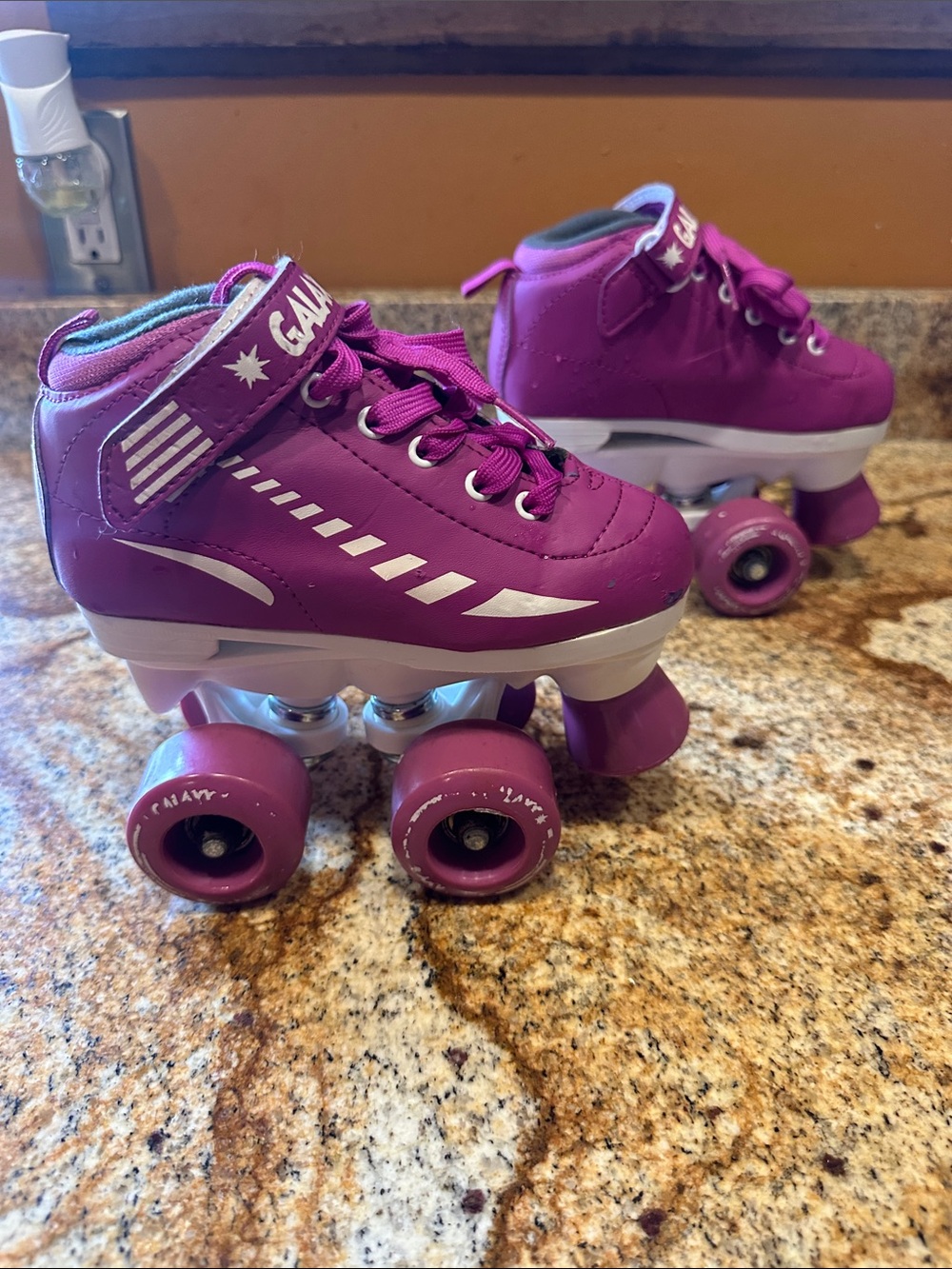 Galaxy By Harvic Purple Kids Quad Roller Skates